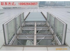一字型電動(dòng)采光排煙天窗09J621-2專(zhuān)業(yè)廠家-- 萬(wàn)維通風(fēng)設(shè)備有限公司