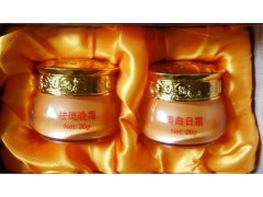 東方古韻白里透紅二合一，草本東方古韻化妝品-- 廣西南寧市護膚精品化妝品公司銷售部