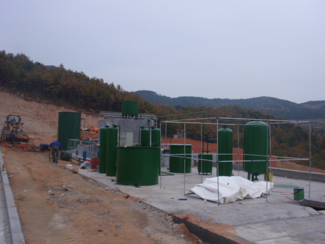 四川廠家直銷環(huán)保污泥污水處理成套設(shè)備-- 山東潤(rùn)華環(huán)保設(shè)備公司